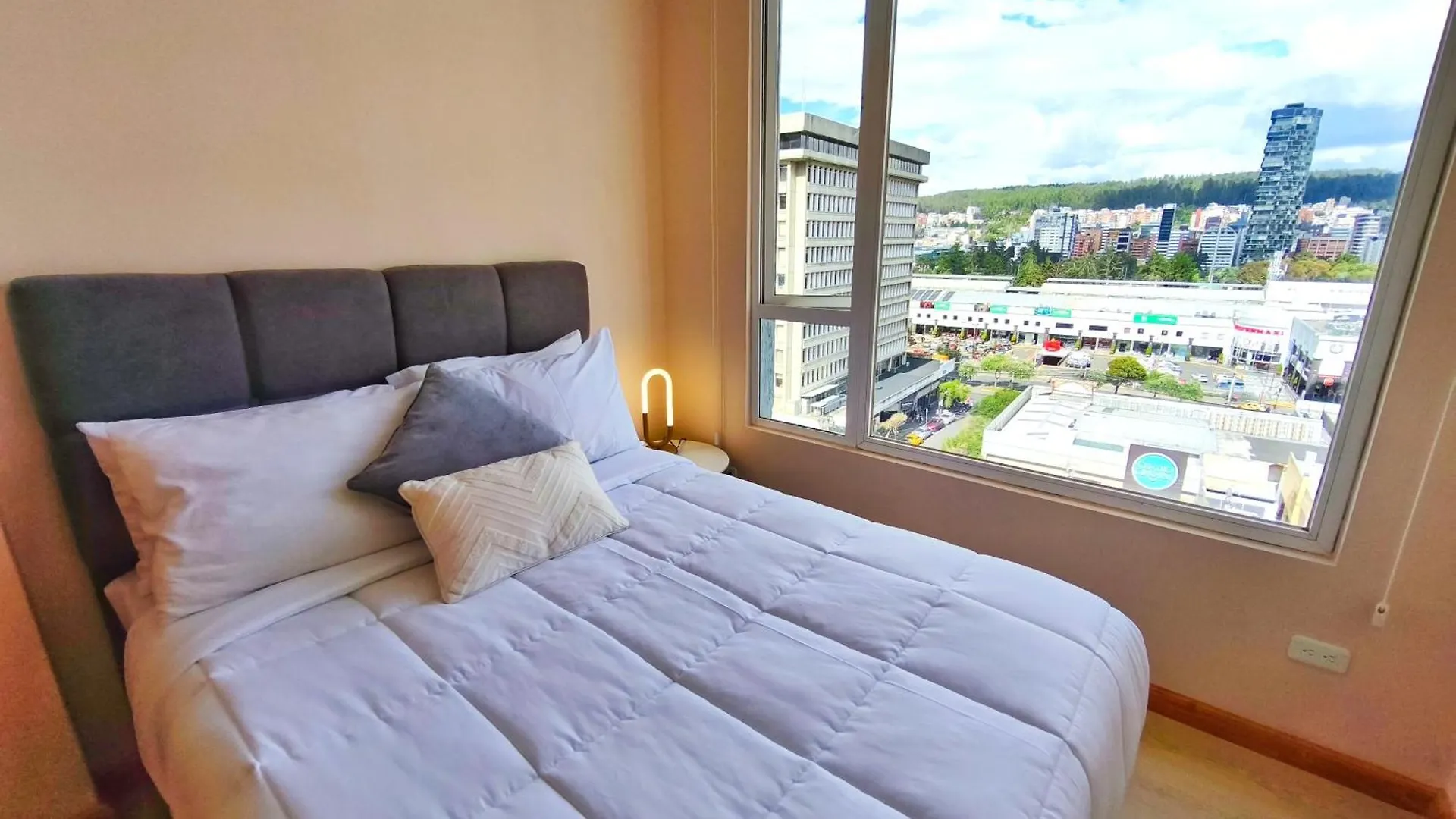 12 Floor Carolina Area Best View 2Br Cci Quito Coliving Ecuador